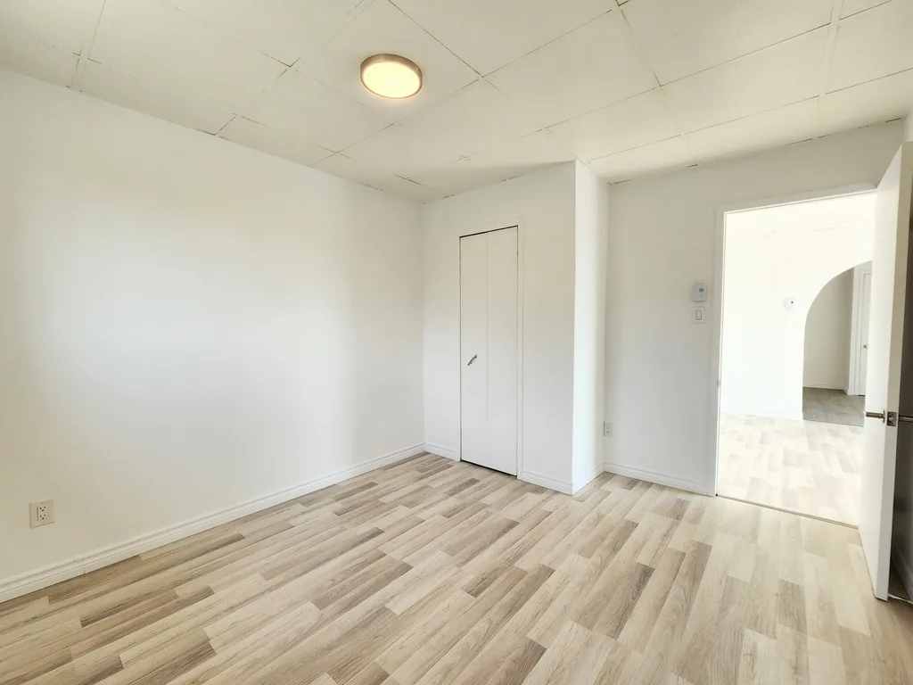 7313, Saguenay, app. 1 — photo 2