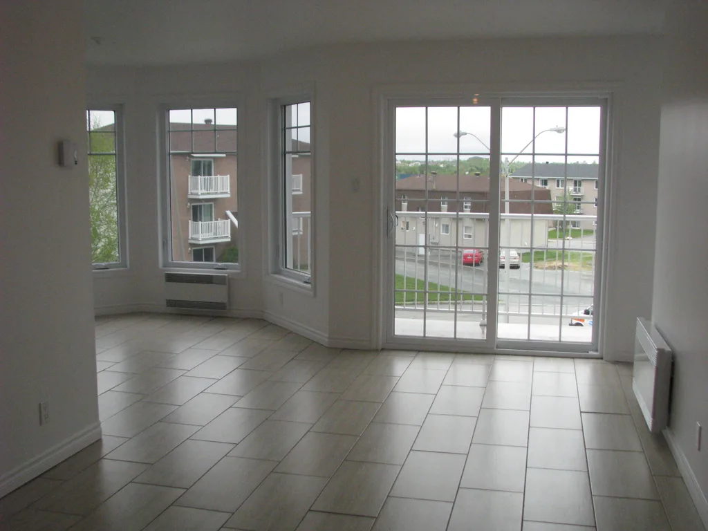 806-10_Emile-Dussault — photo 2